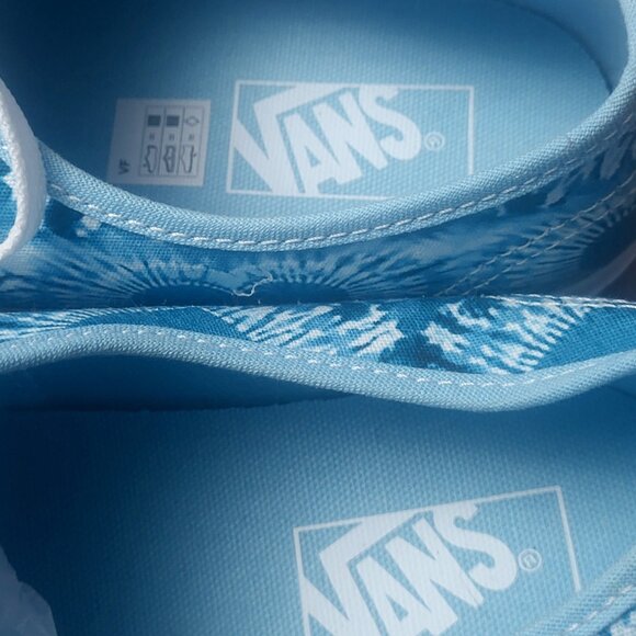 Vans ~ Tie Dye Hearts Limited Edition Sneakers ~ NWOT - Picture 4 of 7